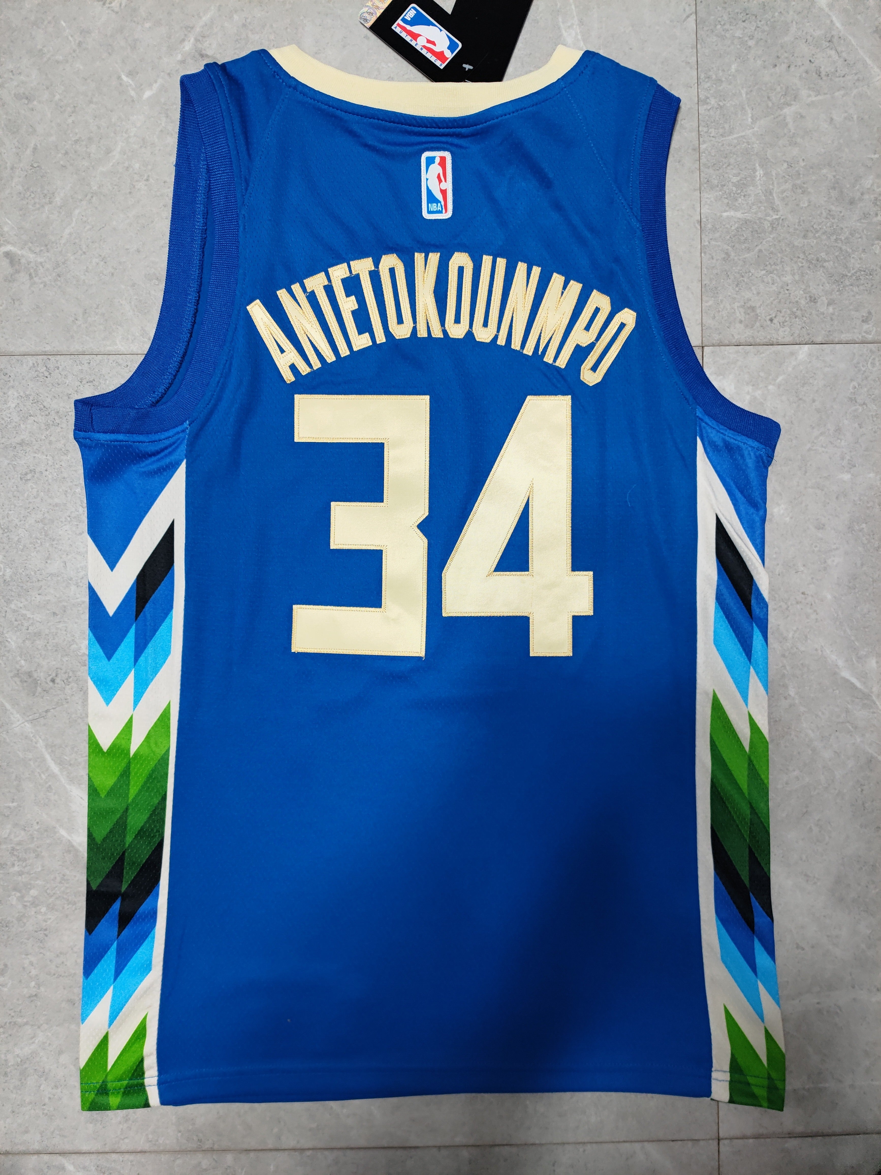 22-23 NBA Milwaukee Bucks #34 Giannis Antetokounmpo City Edition Blue Jersey