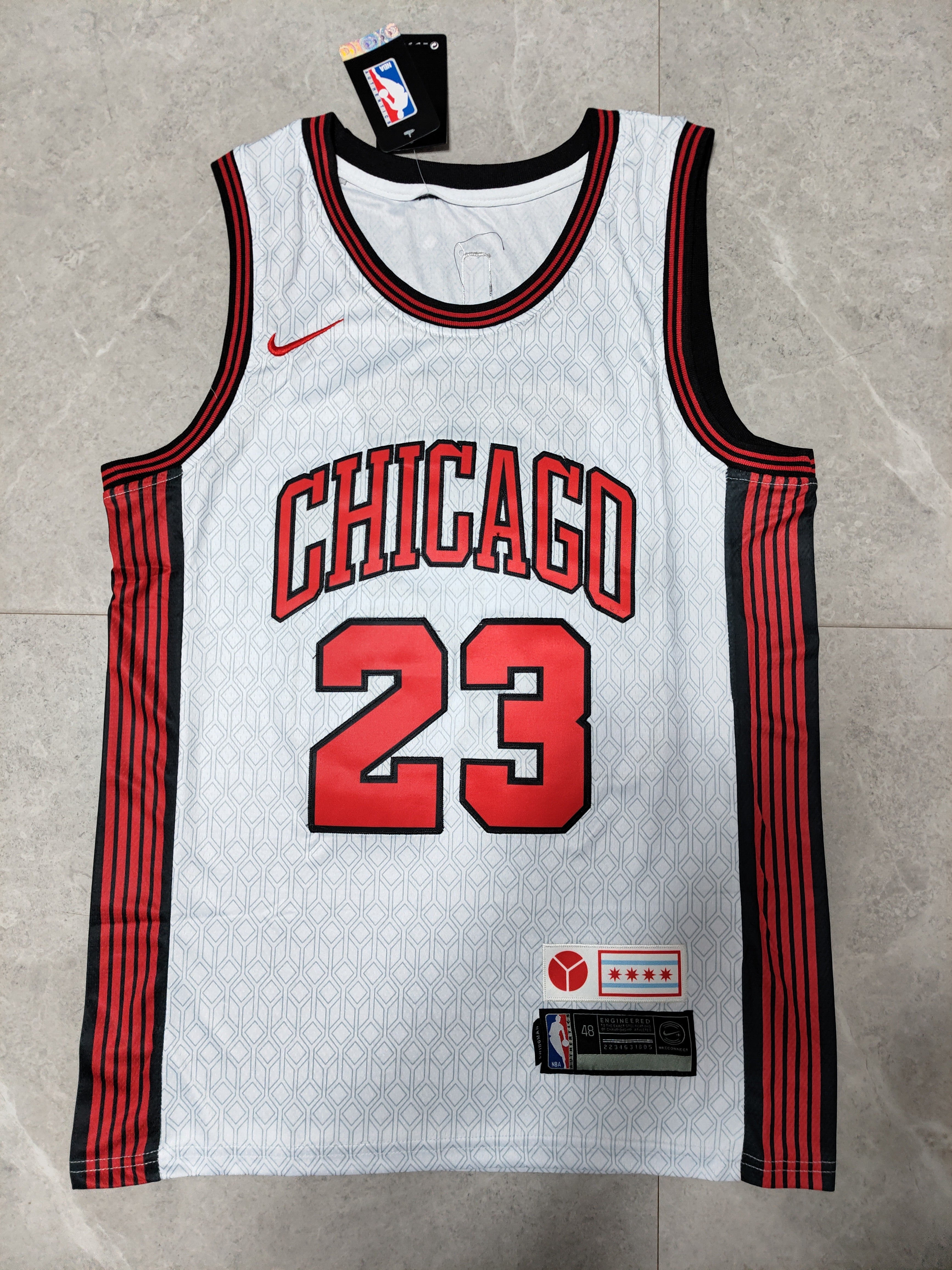 Men's Chicago Bulls Michael Jordan #23 White 1995-96 Hardwood Classics Authentic Jersey