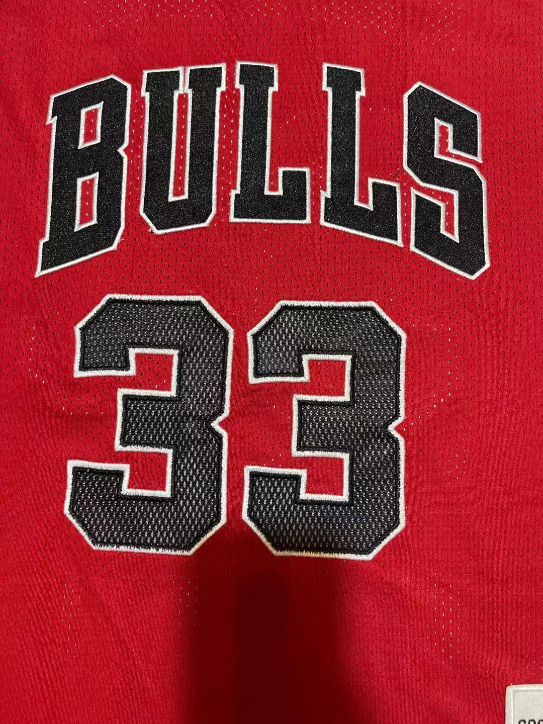 Bulls #33 Scottie Pippen Red Vintage Embroidered Jersey