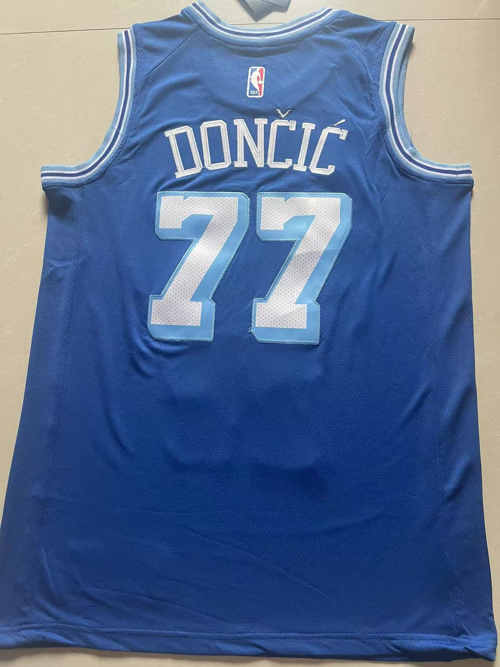 Dallas Mavericks Luka Dončić #77 Nike Icon Edition Swingman Jersey