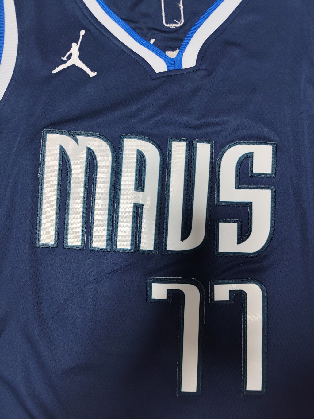 22-23 NBA Dallas Mavericks #77 Luka Doncic Navy Blue Jersey