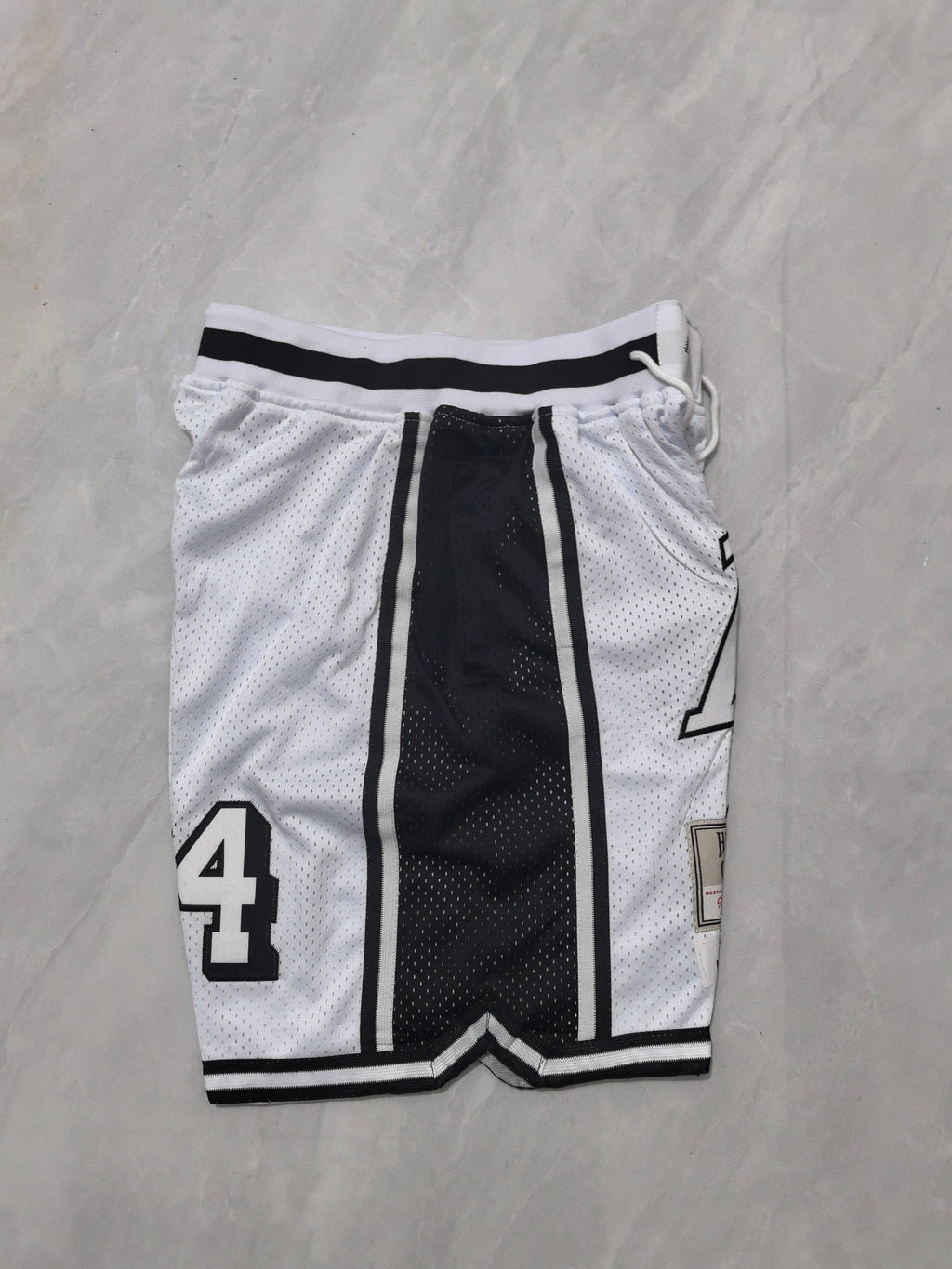 Los Angeles Lakers Retro Pocket Shorts – Showtime Collection