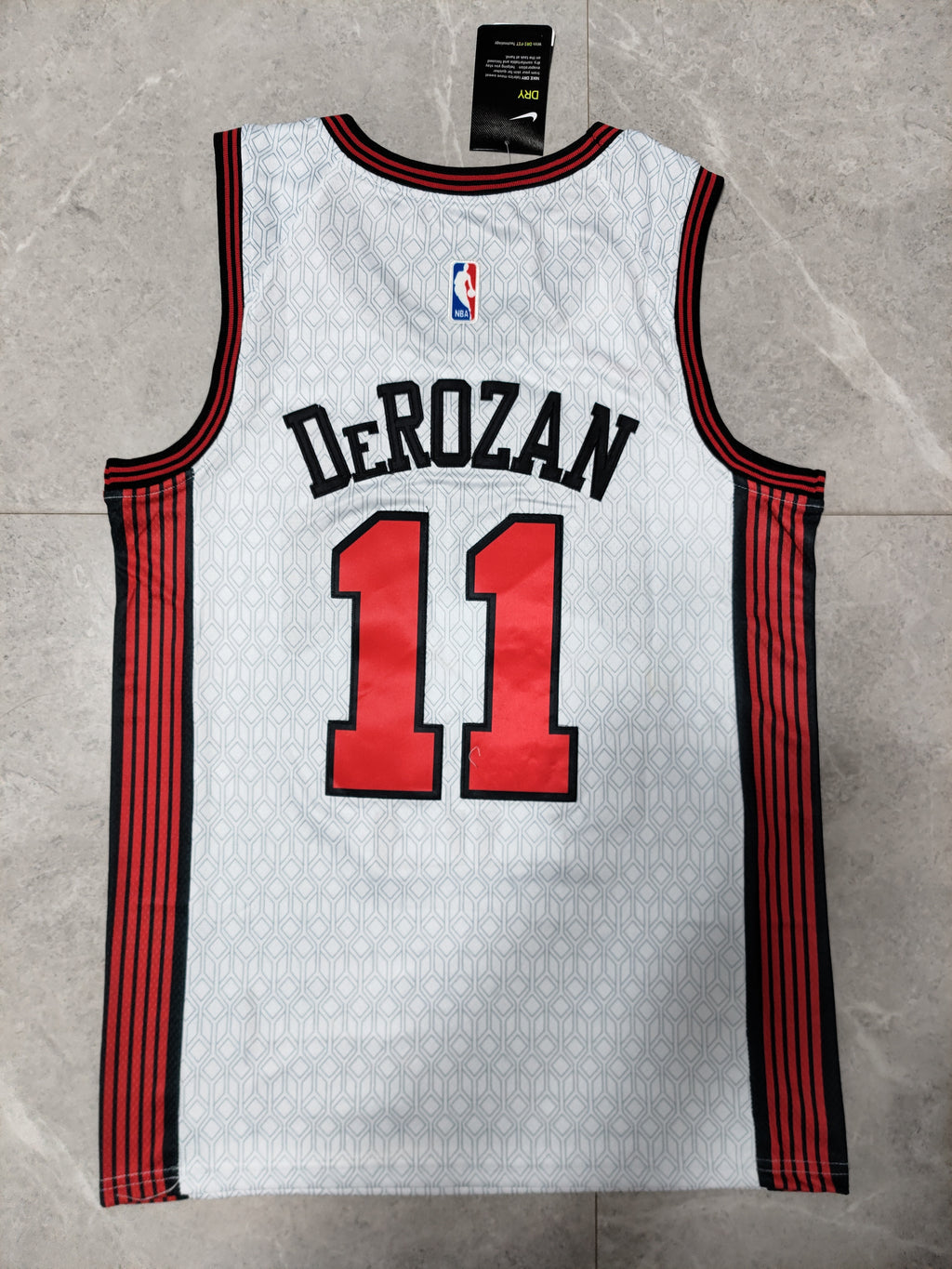 22-23 NBA Chicago Bulls #11 DeMar DeRozan White Jersey