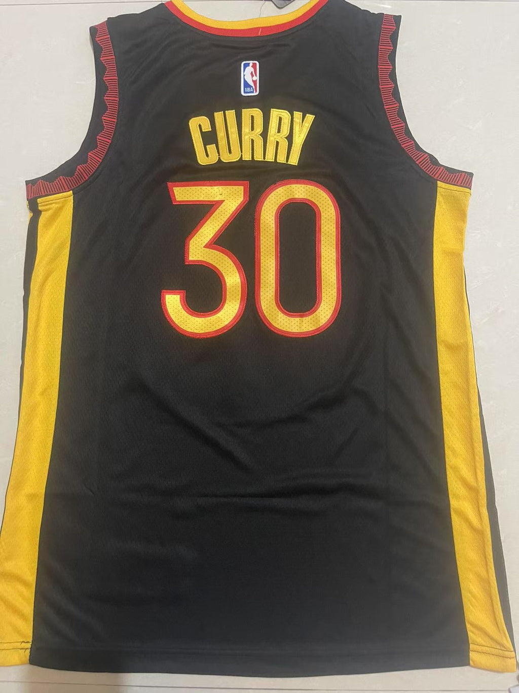Golden State Warriors Stephen Curry #30 Nike Swingman Jersey – Fan Edition